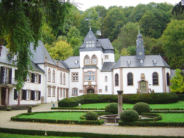 Schloss Dagstuhl (CC BY-SA 1.0, https://commons.wikimedia.org/w/index.php?curid=38342)